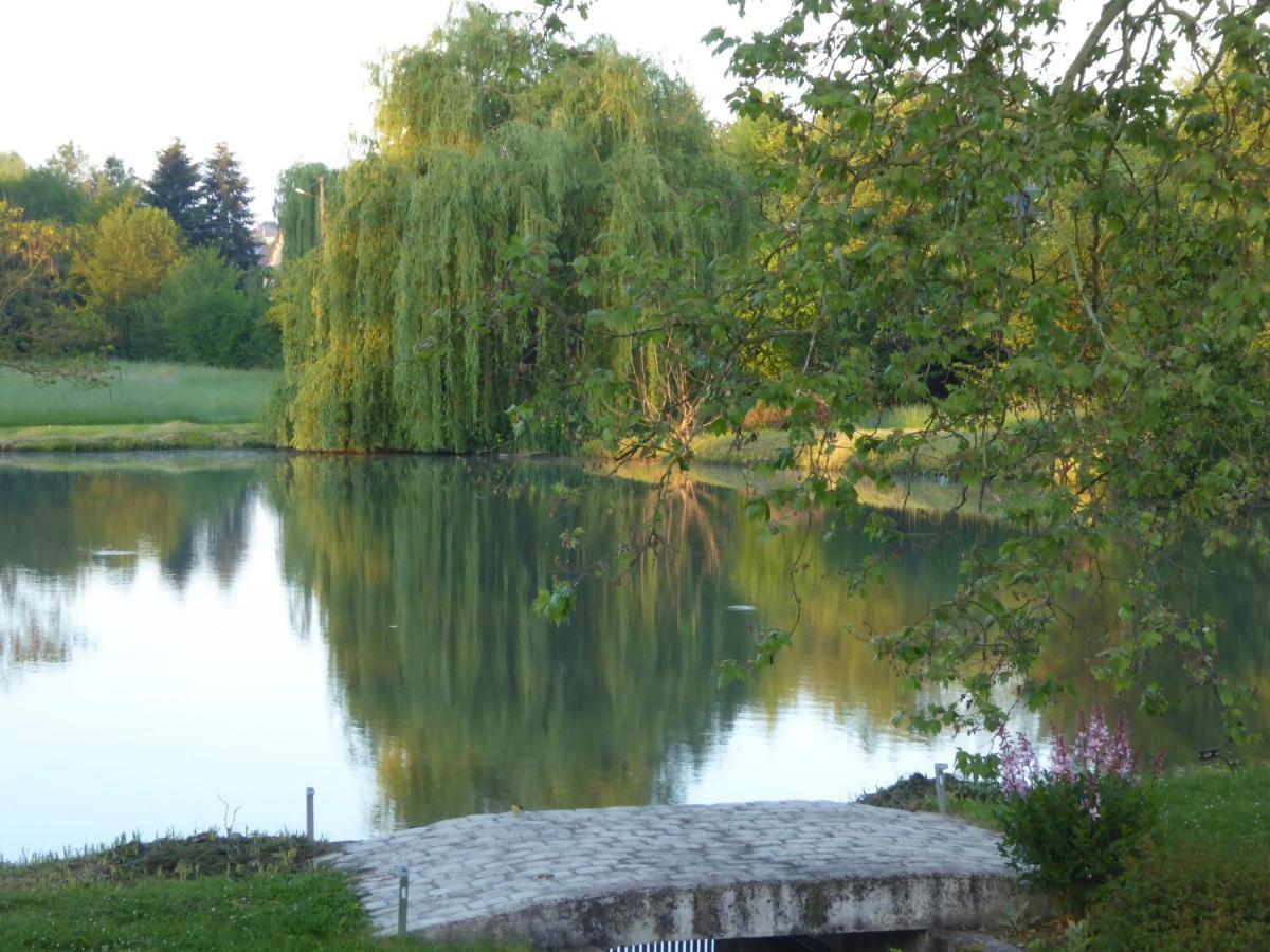 Bed and Breakfast Moulin du Fief Gentil Blere Exterior foto